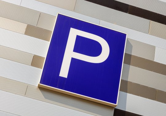 Uued parkimisreeglid Itaalias: paindlikud parkimisajad, topeltmaksete ja trahvide kehtetuks muutunud piletite eest.