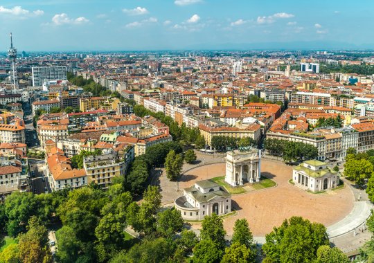 Milano mägialadele, Napoli investeerimisvõimalustele, Bologna keskkonnale: eluaseme suundumused aastatel 2025–2026.