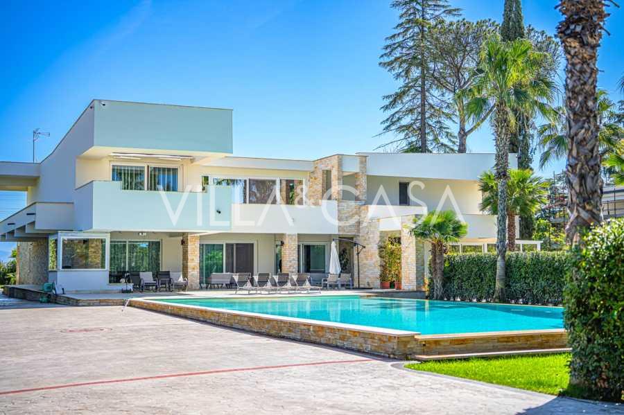 Uus villa müügiks Roomas