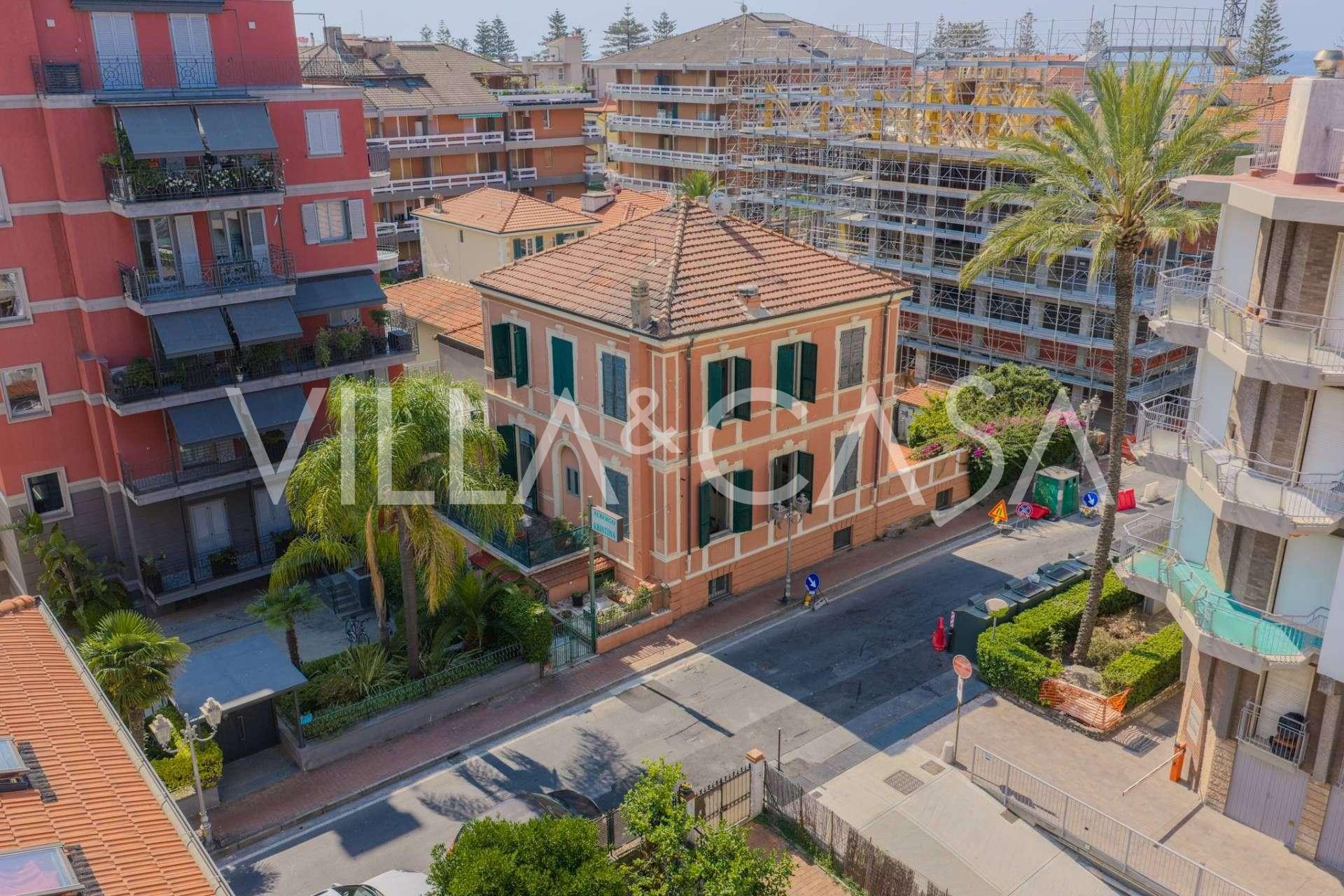 Elitaarne hotell Bordighera kesklinnas müügis