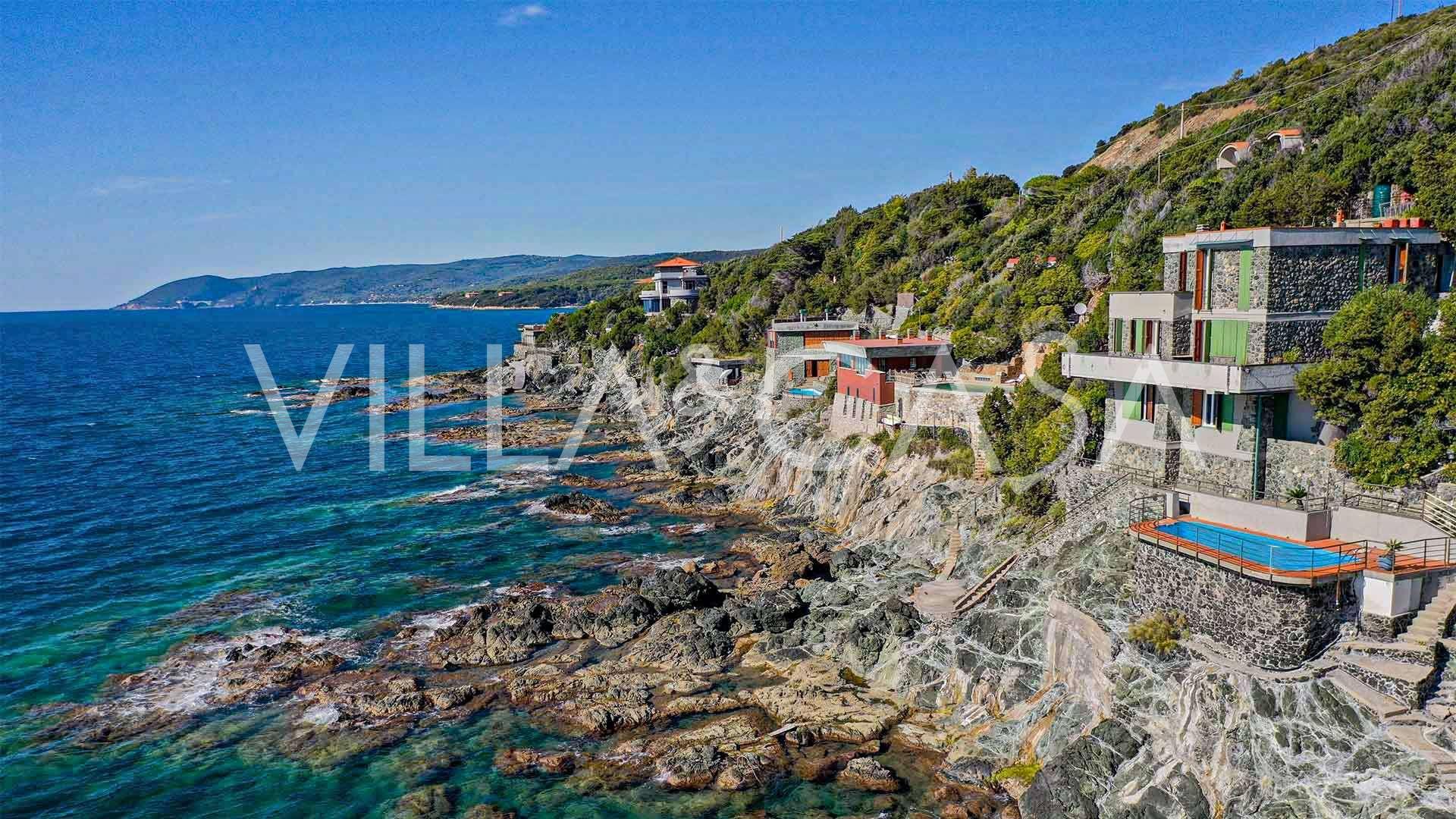 Prestiižne villa basseiniga Kastiilončello kaldal müügis