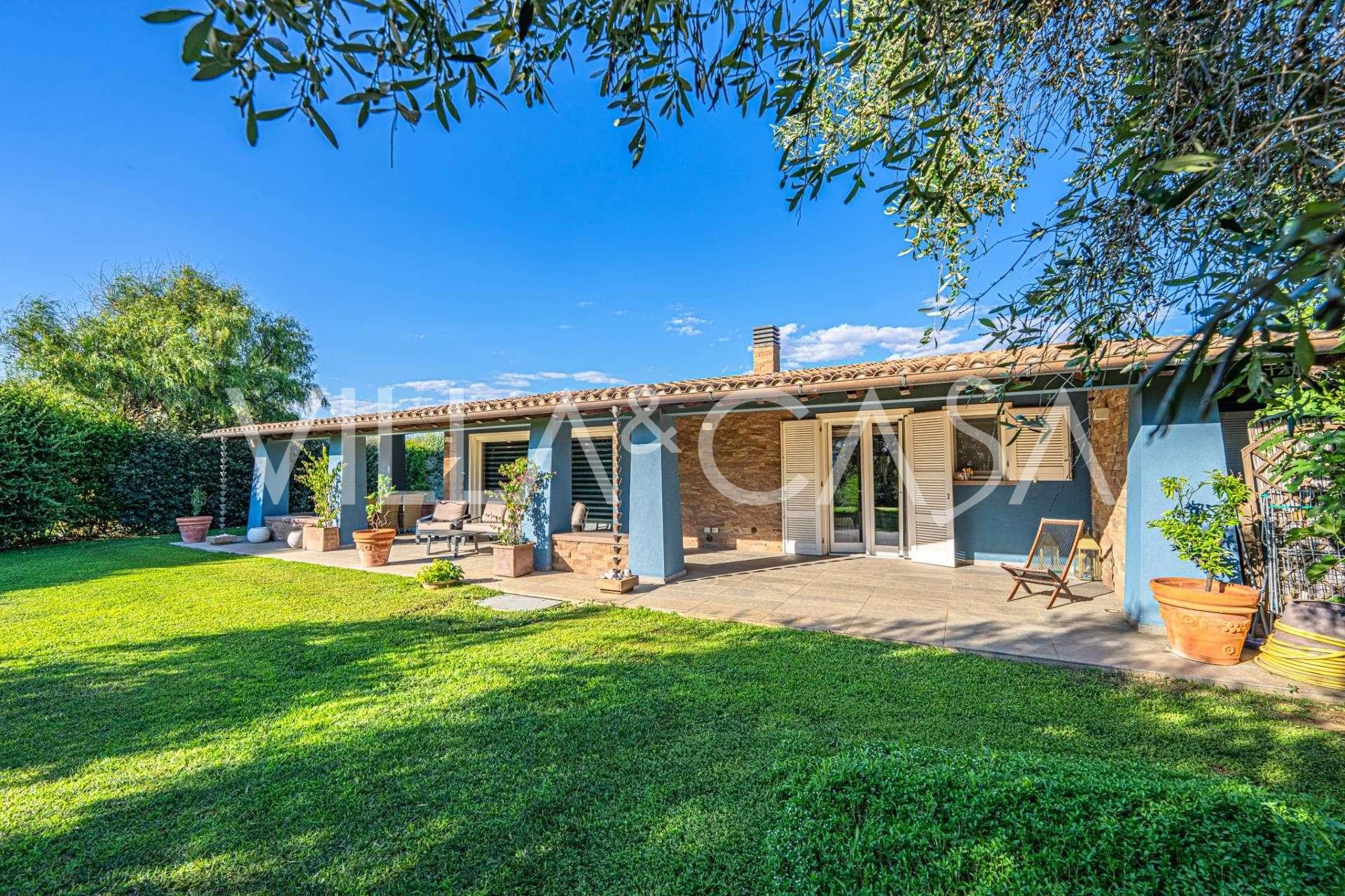 Müüa villa krunt basseiniga mere ääres Peshiya-Romana's