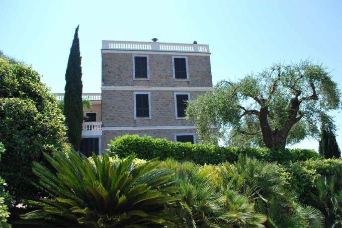 Luksuslik villa aiaga Liguurias, Bordigheras