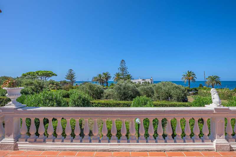 Ainulaadne residents Santa Marinellas.