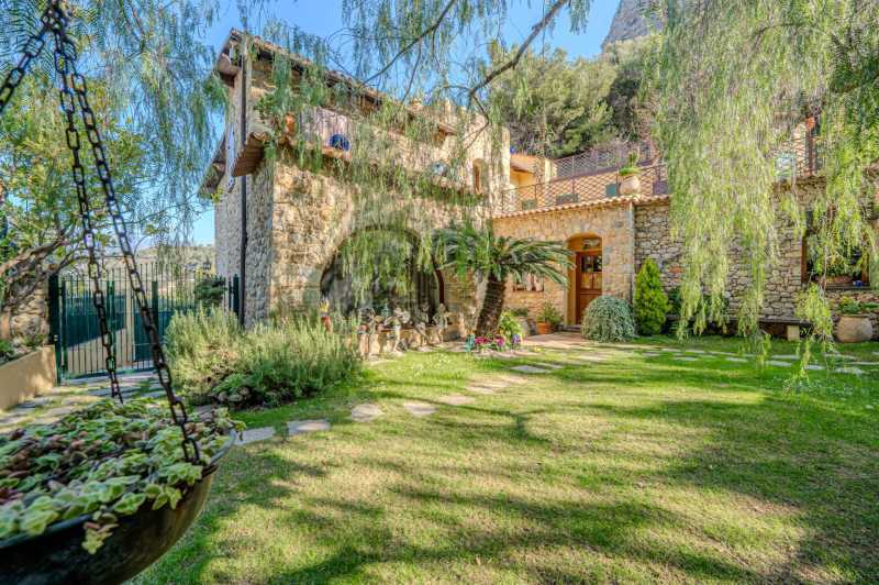 Vanaaegne stiilis villa Ventimiglios