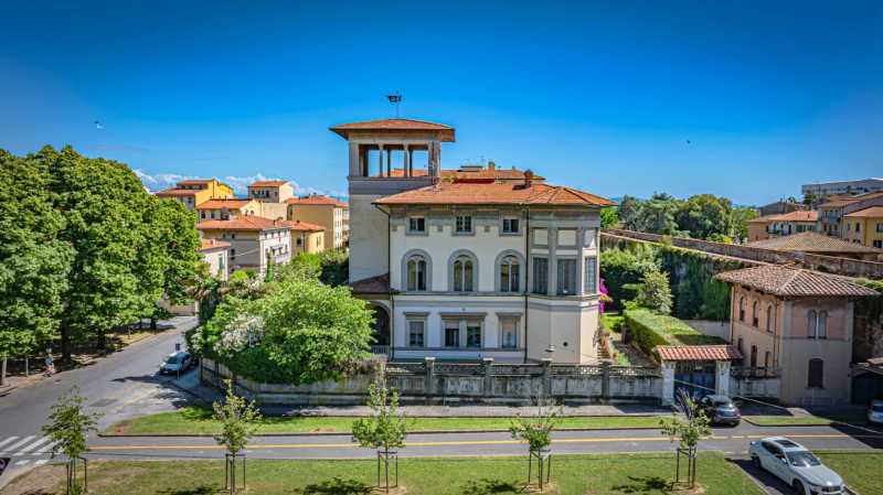 Müüdav stiilne ajalooline villa Pisa kesklinnas