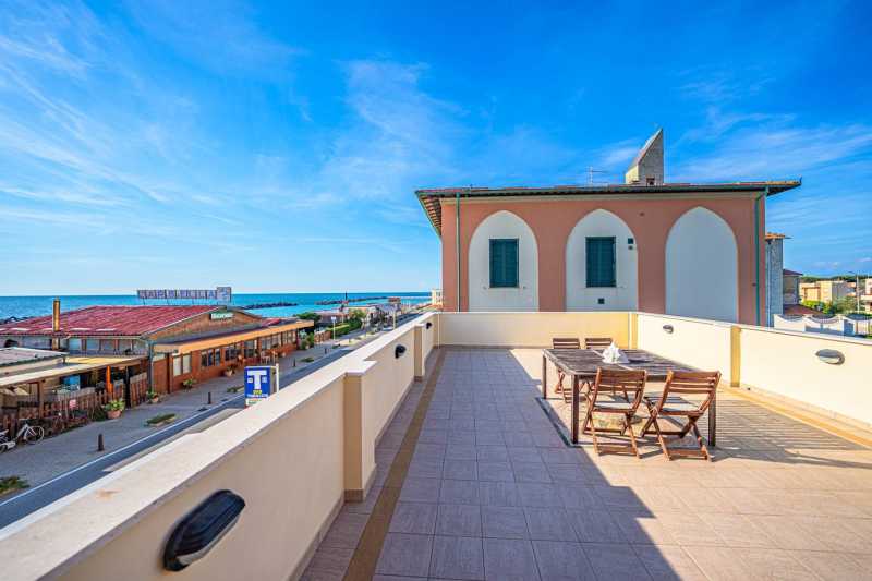 Mere esimeses reas Marina di Pisas müüakse ajalooline villa