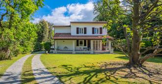 Müüa villa mere ääres Masses