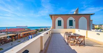 Mere esimeses reas Marina di Pisas müüakse ajalooline villa
